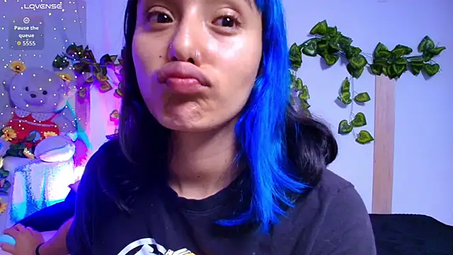 Snapshot of tati_cardenas chatting on 12-23-25, 05:05 tati cardenas online show from 12-23-25, 05:05