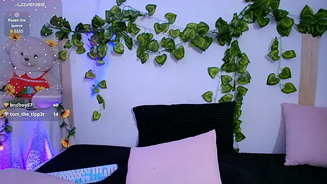 Snapshot of tati_cardenas chatting on 02-03-26, 06:22 tati cardenas online show from 02-03-26, 06:22