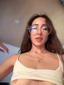 Snapshot of lauravasquez chatting on 03-16-25, 07:27 lauravasquez online show from 03-16-25, 07:27