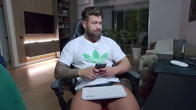 UbbeViking online show from 02-24-25, 07:41