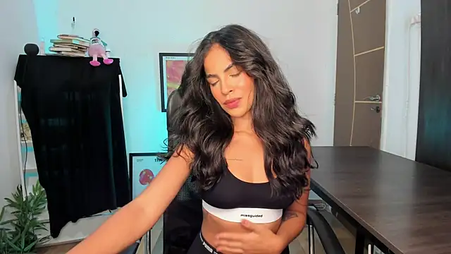 camille-rose online show from 04-26-26, 05:10