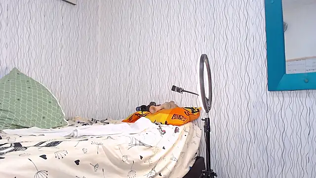 NadiaWhite online show from 02-18-25, 09:53