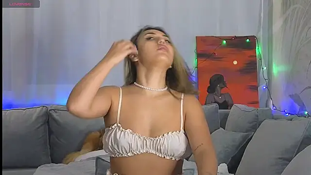 lily  foster online show from 12-13-24, 03:43