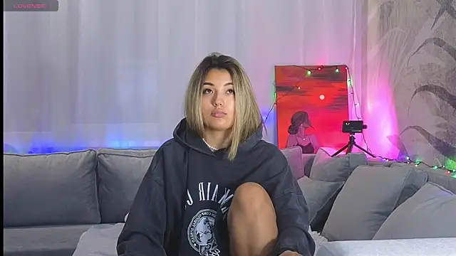 lily  foster online show from 12-13-24, 06:49