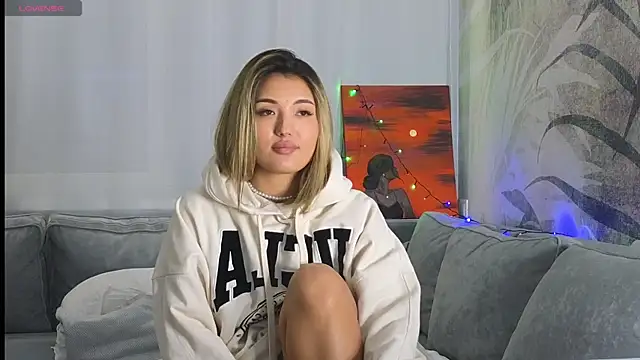 lily  foster online show from 12-26-24, 04:36