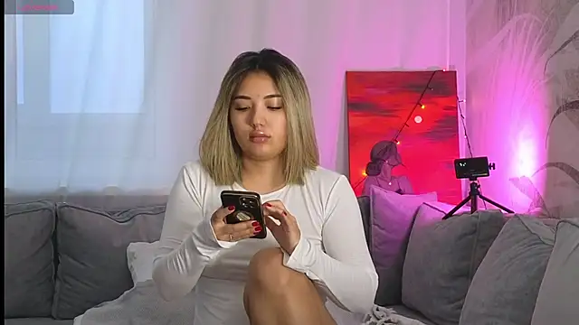 lily  foster online show from 01-14-25, 06:56