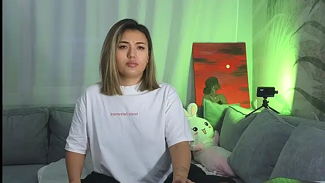 lily  foster online show from 01-19-25, 05:05