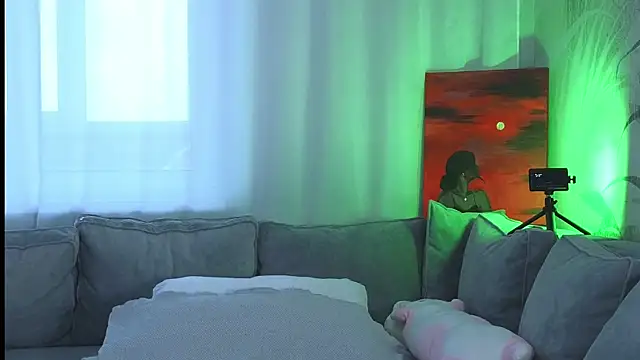 lily  foster online show from 01-25-25, 06:34