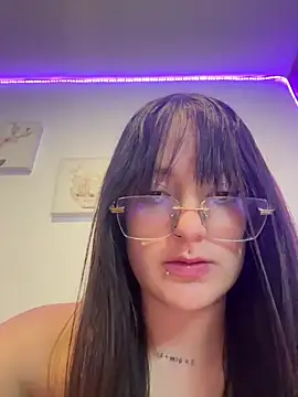 Snapshot of Megan_lu2 chatting on 02-05-25, 09:04 Megan lu2 online show from 02-05-25, 09:04