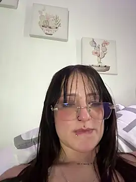 Snapshot of Megan_lu2 chatting on 02-09-25, 05:29 Megan lu2 online show from 02-09-25, 05:29