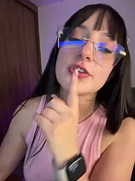 Snapshot of Megan_lu2 chatting on 02-25-25, 06:03 Megan lu2 online show from 02-25-25, 06:03