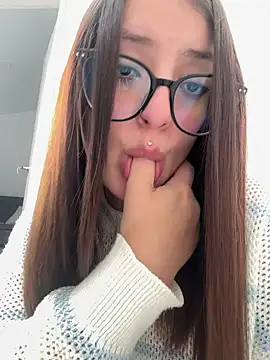 Snapshot of Megan_lu2 chatting on 10-20-25, 08:53 Megan lu2 online show from 10-20-25, 08:53