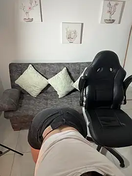 Snapshot of Megan_lu2 chatting on 11-20-25, 11:54 Megan lu2 online show from 11-20-25, 11:54