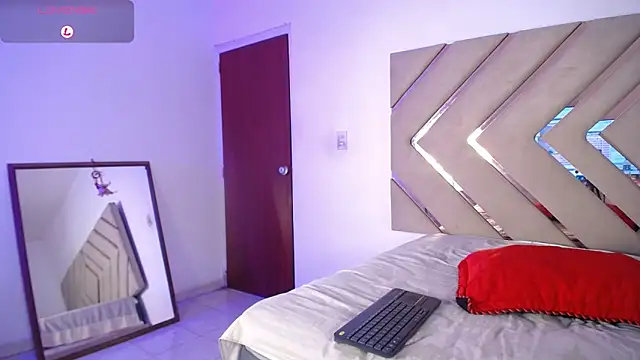 Raven foxter1 online show from 01-25-25, 09:04