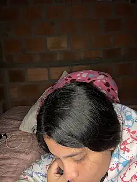 moncerrat luna online show from 02-07-25, 01:11