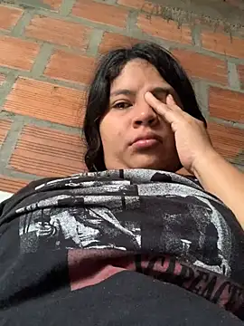 moncerrat luna online show from 02-15-25, 01:16