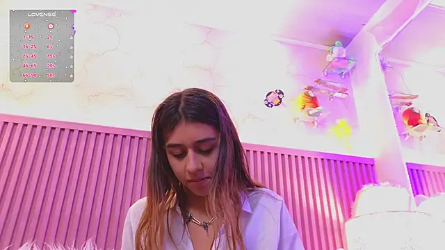 Emiily Scott1 online show from 12-19-24, 04:35