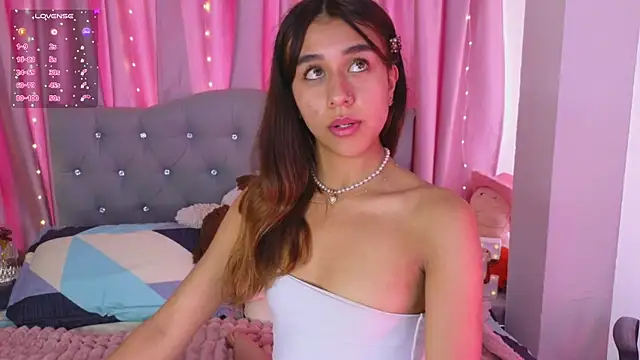 Emiily Scott1 online show from 03-18-25, 05:42