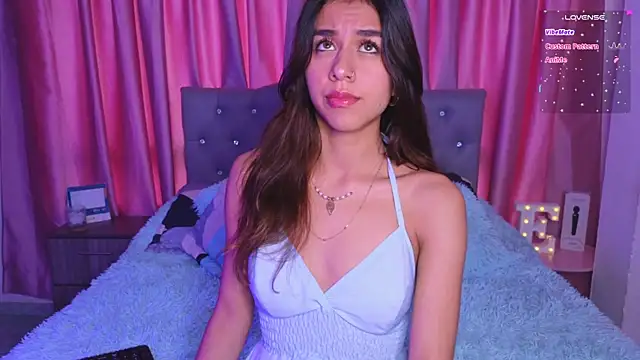 Snapshot of Emiily_Scott1 chatting on 11-26-25, 05:58 Emiily Scott1 online show from 11-26-25, 05:58