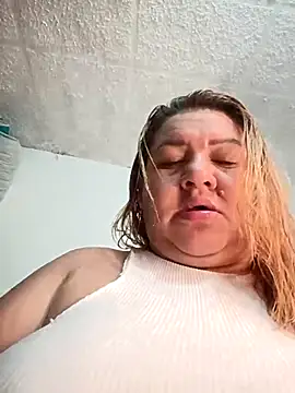 HORNY MATURE25 online show from 04-19-26, 05:45