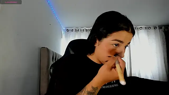 aliice walker  online show from 02-02-26, 02:16