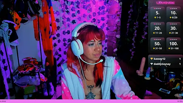 Roxanbunny1 online show from 01-27-25, 07:56