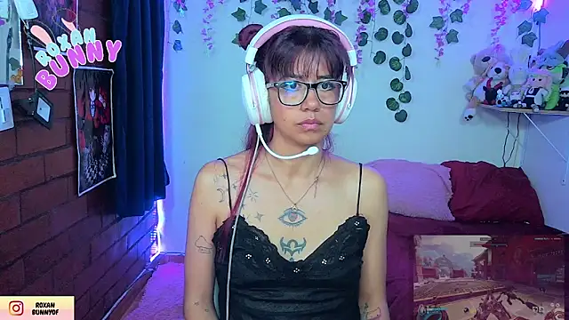 Roxanbunny1 online show from 05-25-26, 06:08