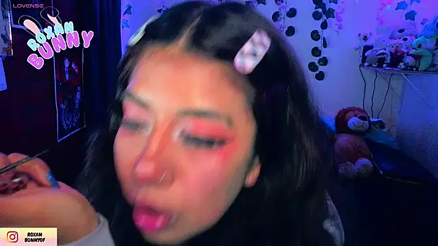 Roxanbunny1 online show from 07-28-26, 06:42