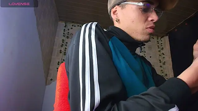 kisstarxxx online show from 09-23-25, 02:58