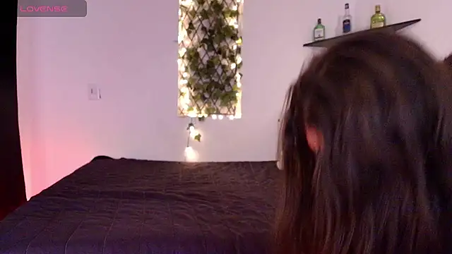 kisstarxxx online show from 05-13-26, 06:22