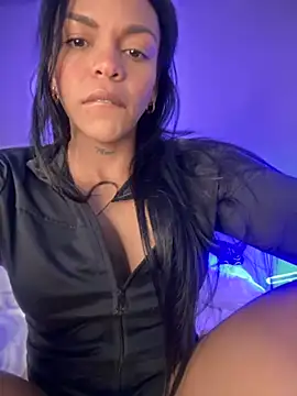 Snapshot of Charly_ chatting on 12-05-25, 04:10 Charly online show from 12-05-25, 04:10