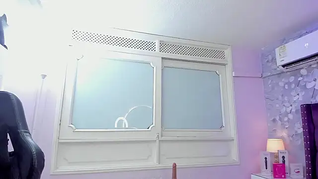 Snapshot of dalila_salazar chatting on 05-20-26, 02:51 dalila salazar online show from 05-20-26, 02:51