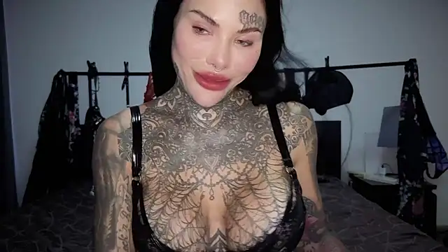 Snapshot of claudiacvc95 chatting on 03-21-26, 08:19 claudiacvc95 online show from 03-21-26, 08:19