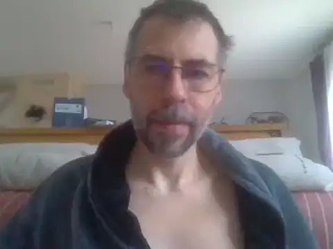 ptitcanard60600 online show from 02-07-25, 10:40