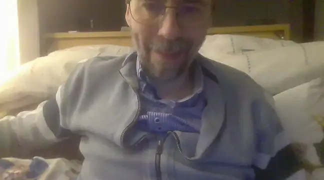 ptitcanard60600 online show from 03-18-25, 09:32