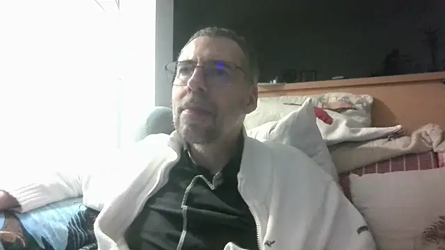 ptitcanard60600 online show from 03-24-26, 10:26