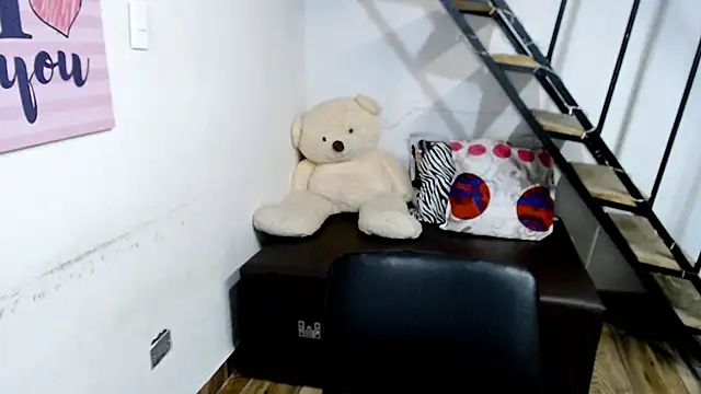 samantha baby  online show from 01-17-25, 07:27