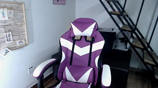 samantha baby  online show from 10-20-25, 05:46