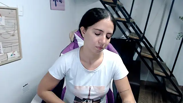 samantha baby  online show from 11-24-25, 05:34