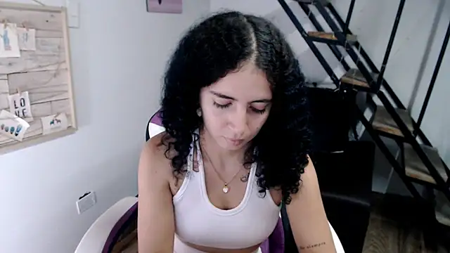 samantha baby  online show from 12-17-25, 06:25