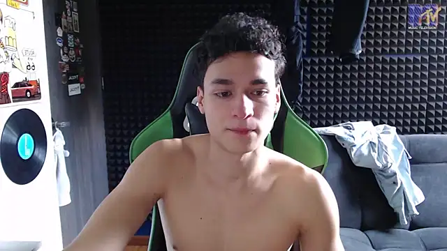 Curly Angel24 online show from 12-15-25, 04:00