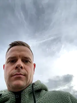 Danii0790 online show from 11-01-25, 09:44