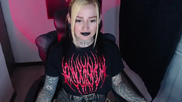 Snapshot of Anaii_Gomez chatting on 01-08-25, 11:09 Anaii Gomez online show from 01-08-25, 11:09