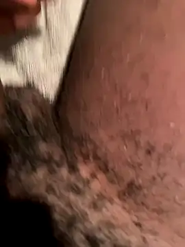 Snapshot of la_chiennete chatting on 09-29-25, 09:08 la chiennete online show from 09-29-25, 09:08