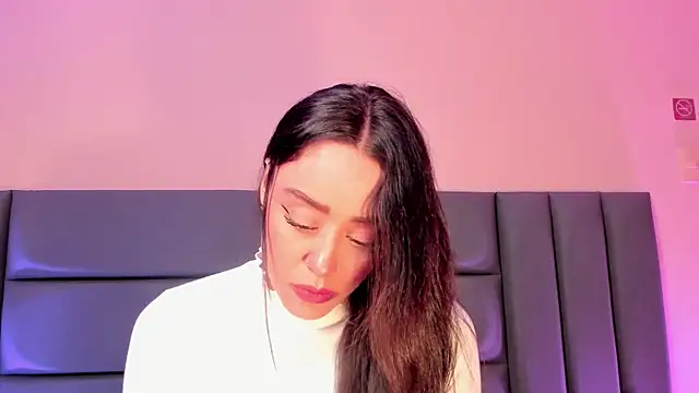 NoraDasilva online show from 03-13-25, 12:48