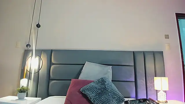 NoraDasilva online show from 09-30-25, 10:59