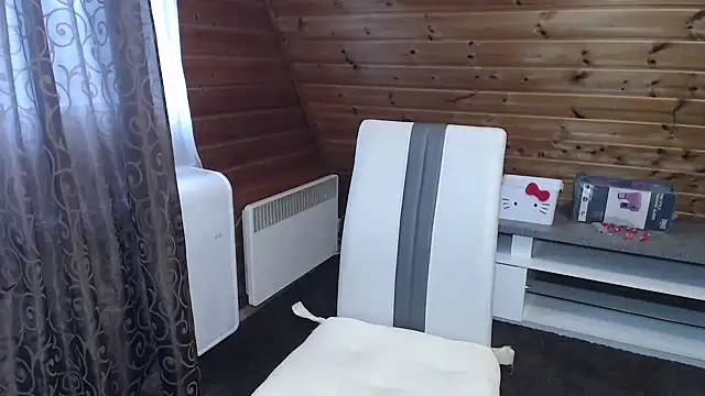 Snapshot of LaMadrina006 chatting on 11-20-25, 09:20 LaMadrina006 online show from 11-20-25, 09:20