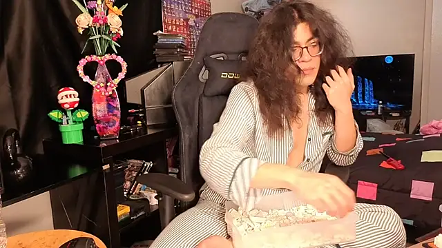 ShinyCherub online show from 02-14-25, 02:44