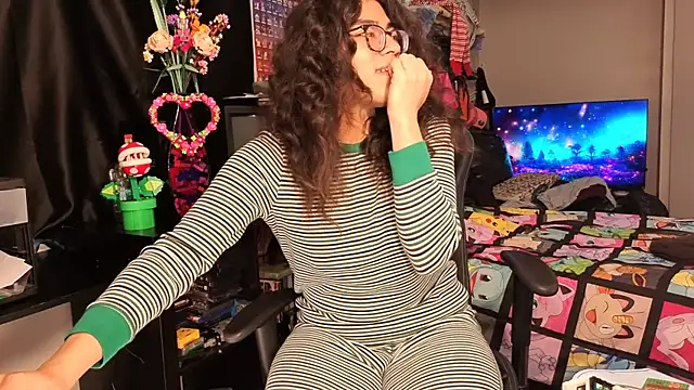 ShinyCherub online show from 02-27-25, 07:58