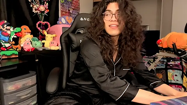 ShinyCherub online show from 09-23-25, 04:32